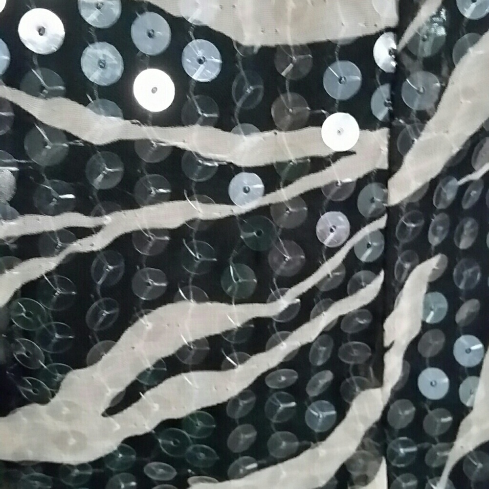 Dress - Picture 6 of 6
